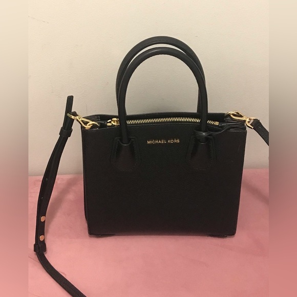 RARE Accordion style Michael Kors medium Mercer bag - Picture 2 of 10